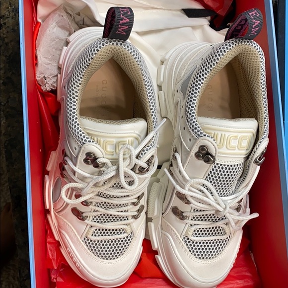 GUCCI
FLASHTREK LEATHER SNEAKERS - Picture 3 of 8